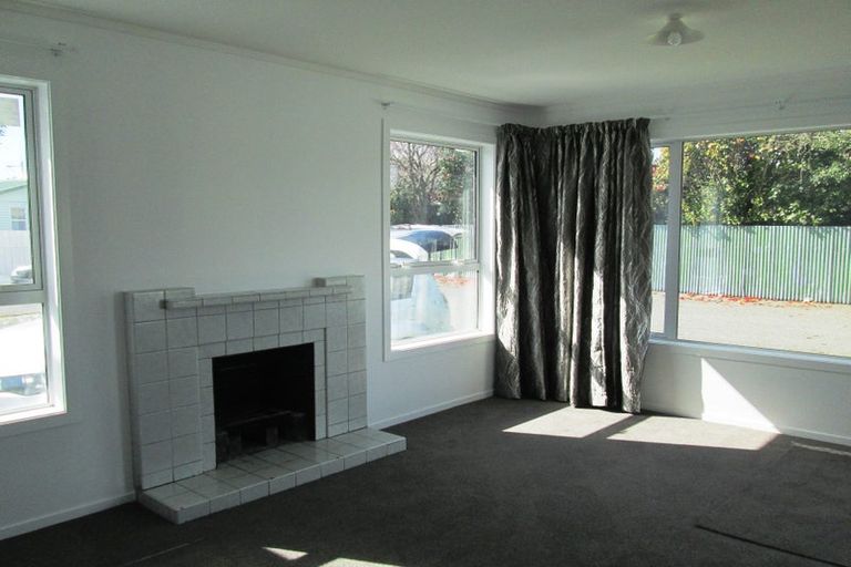 Photo of property in 4 Huia Place, Levin, 5510