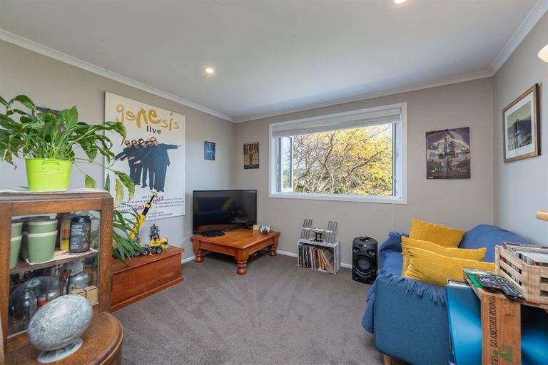 Photo of property in 51 Pohutukawa Street, Woburn, Lower Hutt, 5010
