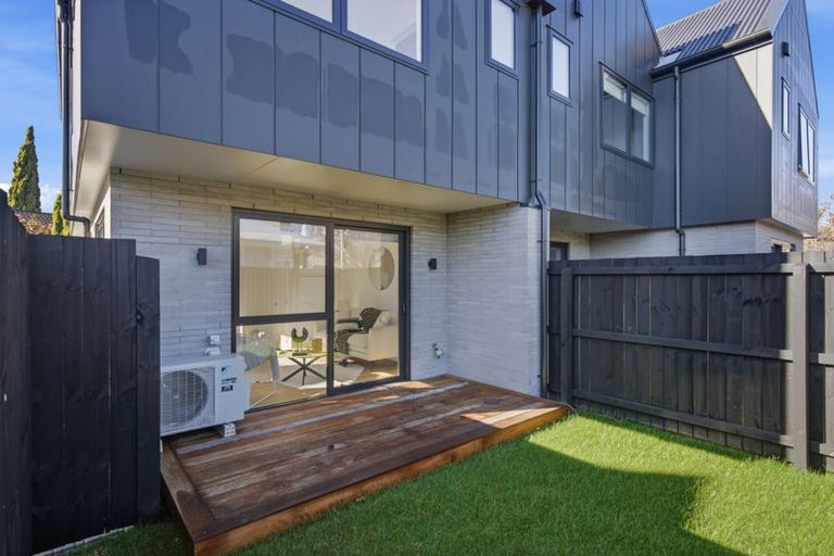 Photo of property in 3/12 Newbridge Place, Ilam, Christchurch, 8041