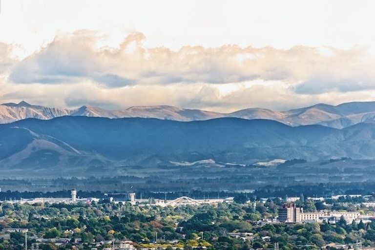 Photo of property in 85 Dyers Pass Road, Cashmere, Christchurch, 8022