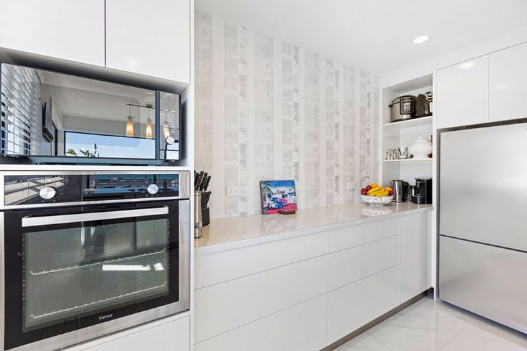 Photo of property in 12c Parris Street, Moturoa, New Plymouth, 4310