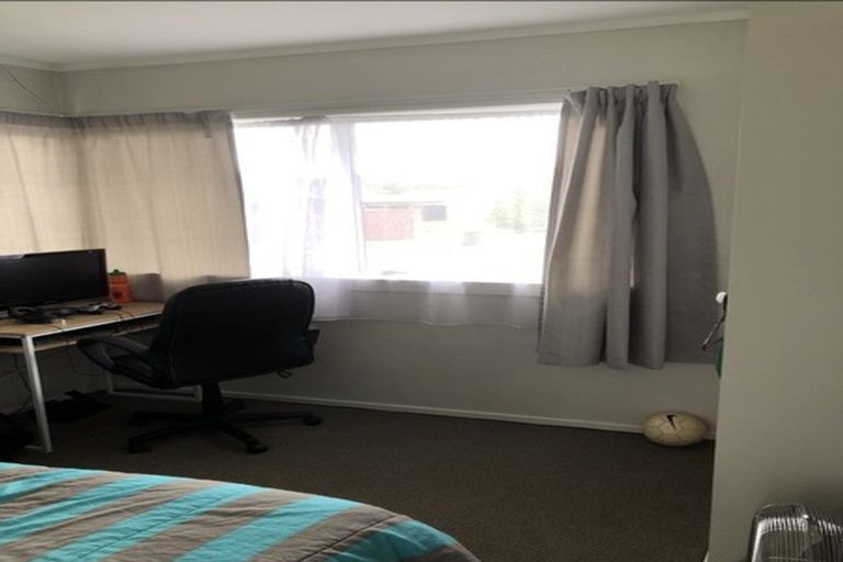 Photo of property in 61 Luton Avenue, Sunnyhills, Auckland, 2010