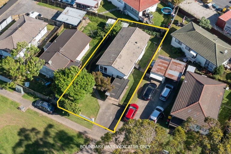 Photo of property in 3/10 Penion Drive, Flat Bush, Auckland, 2023