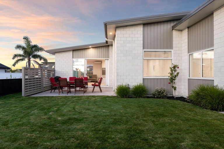 Photo of property in 116 Palm Springs Boulevard, Papamoa Beach, Papamoa, 3118