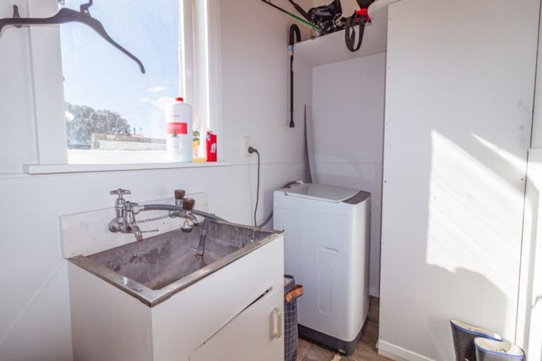 Photo of property in 206 Puriri Street, Castlecliff, Whanganui, 4501