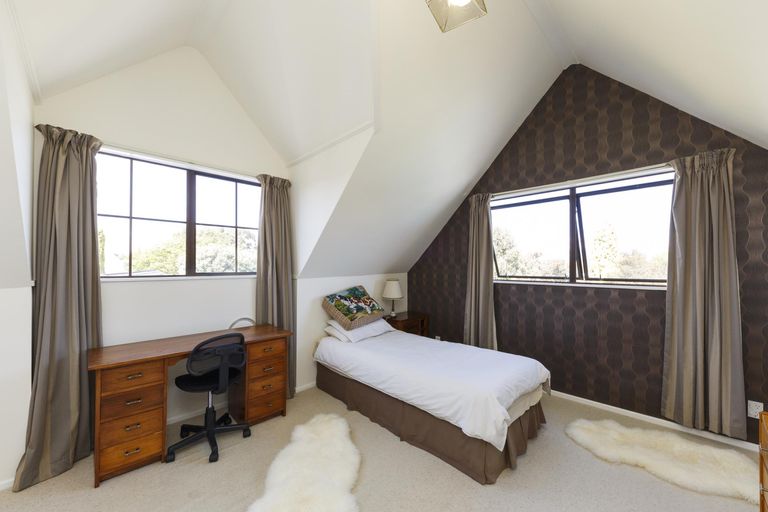 Photo of property in 56 Rhodes Drive, Kelvin Grove, Palmerston North, 4414