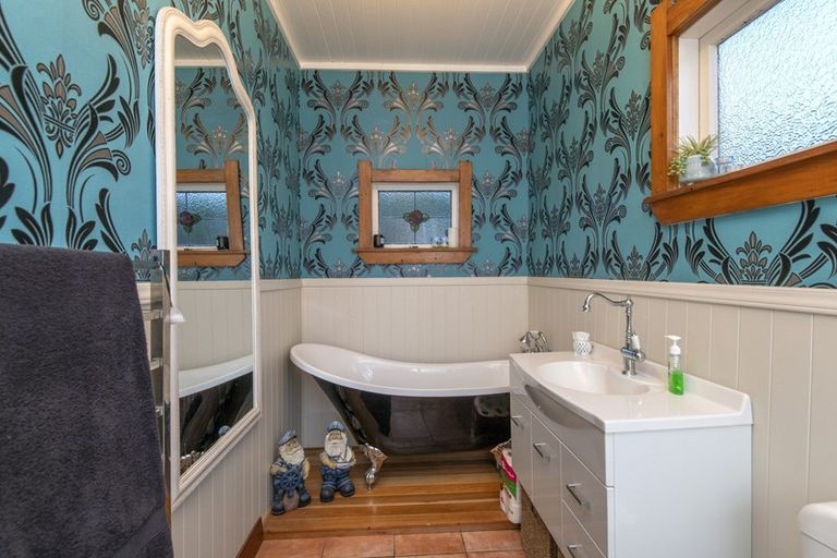 Photo of property in 1070 Queen Street East, Levin, 5510