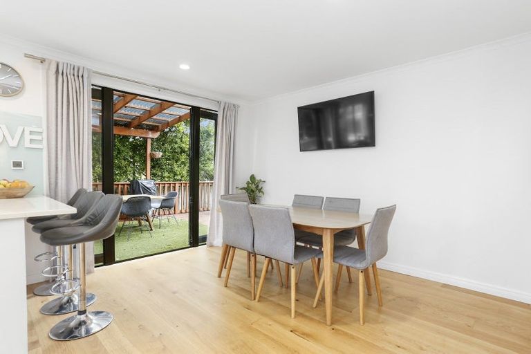 Photo of property in 18 Belle Verde Drive, Sunnynook, Auckland, 0630