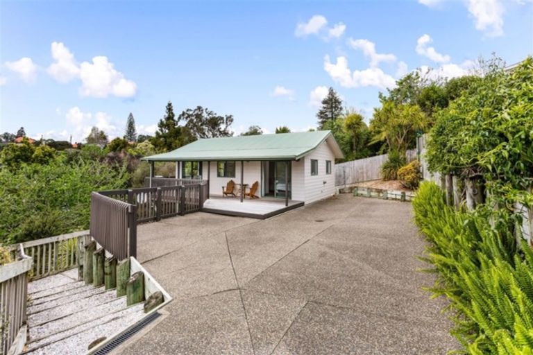 Photo of property in 2/22a Tomo Street, New Lynn, Auckland, 0600
