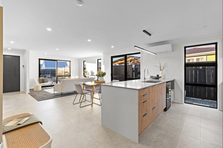 Photo of property in 71 Brightwater Terrace, Terrace End, Palmerston North, 4410