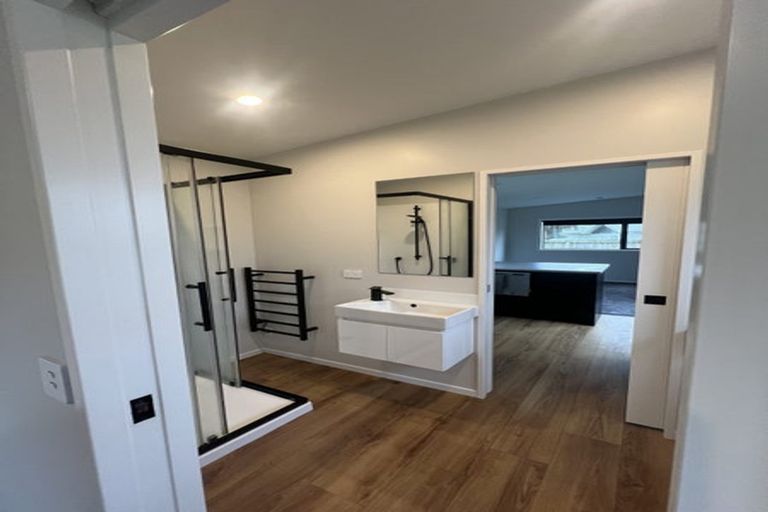 Photo of property in 168 Main Road South, Raumati South, Paraparaumu, 5032