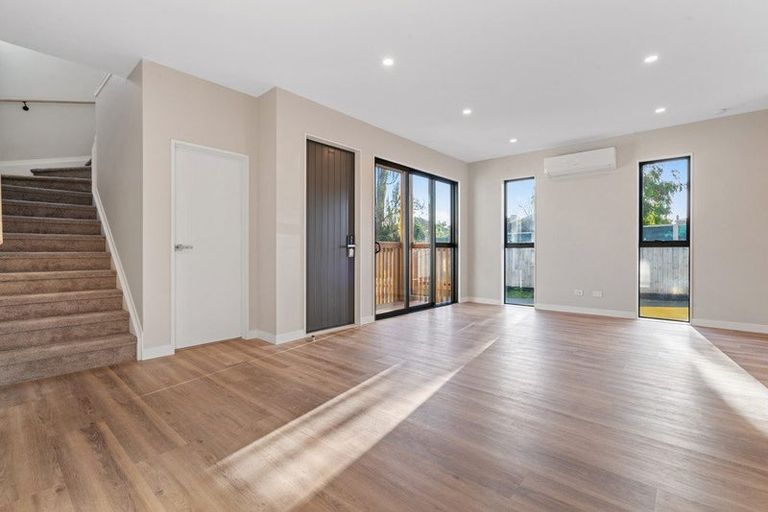 Photo of property in 86a Kervil Avenue, Te Atatu Peninsula, Auckland, 0610
