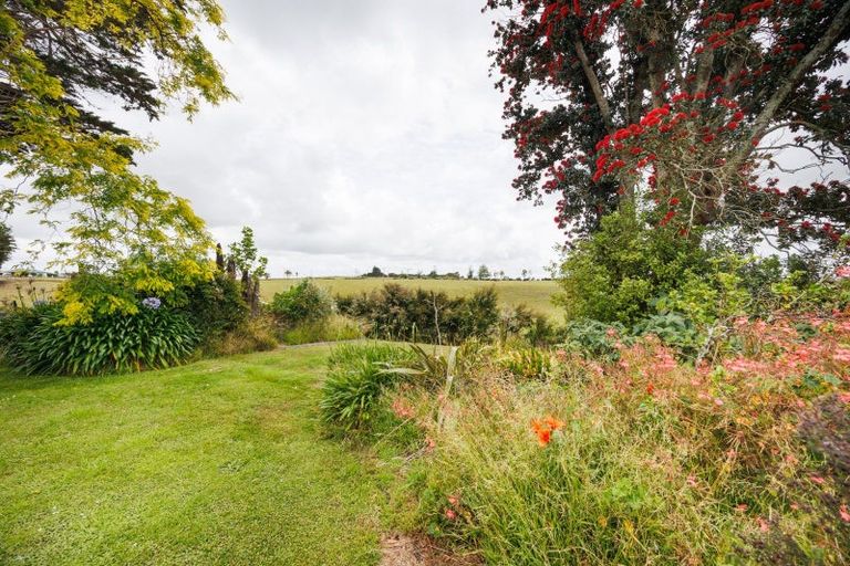 Photo of property in 852 Penny Road, Sanson, Palmerston North, 4479