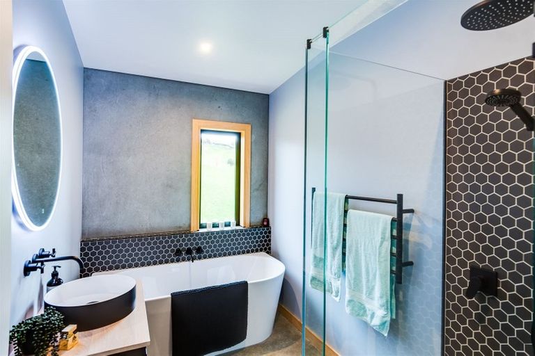 Photo of property in 55 Avery Road, Eskdale, Napier, 4182