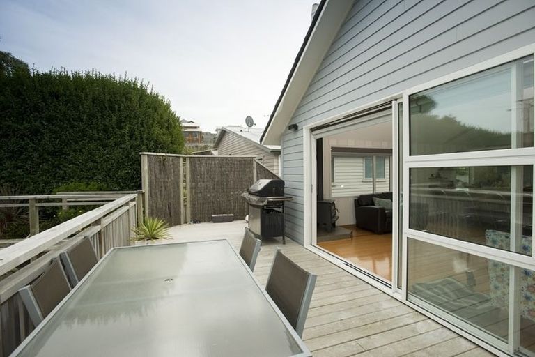 Photo of property in 38 Hawtrey Terrace, Churton Park, Wellington, 6037