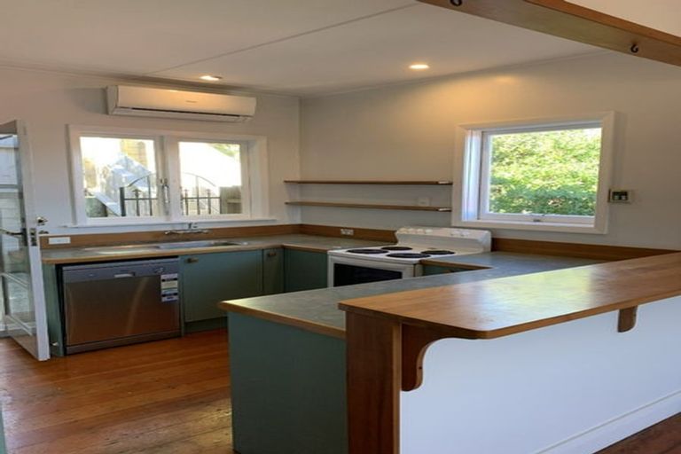 Photo of property in 17 Kainui Road, Hataitai, Wellington, 6021