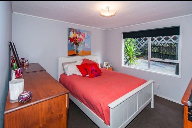 Photo of property in 89 John Downs Drive, Browns Bay, Auckland, 0630