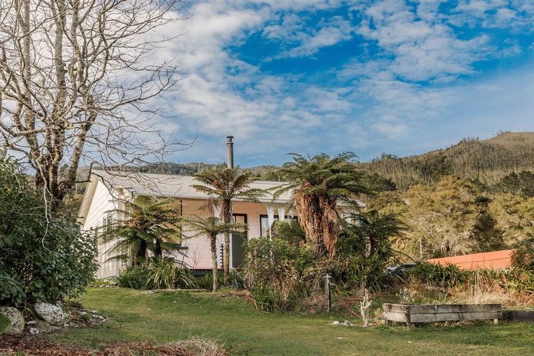 Photo of property in 195 Powerhouse Road, Fairdown, Westport, 7891