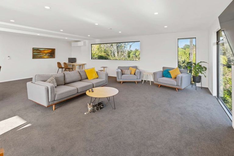 Photo of property in 136b Seaview Road, Westown, New Plymouth, 4310