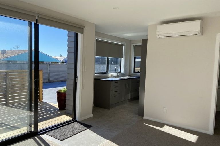 Photo of property in 33 Belt Road, Moturoa, New Plymouth, 4310