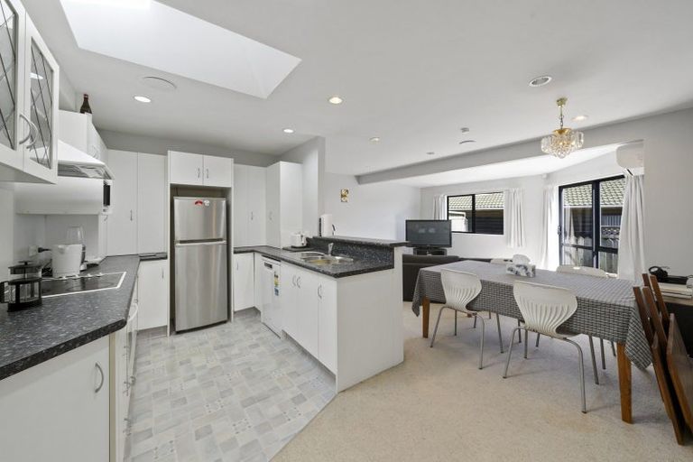 Photo of property in 6 Richard Street, Titahi Bay, Porirua, 5022