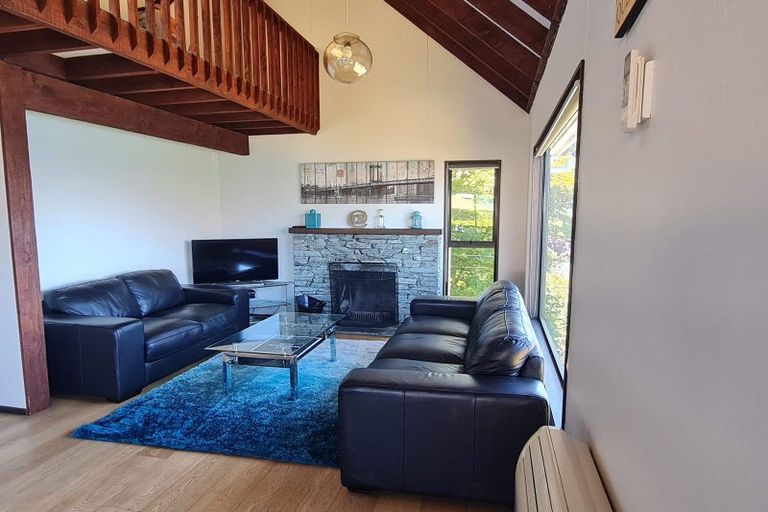 Photo of property in 15 Earnslaw Terrace, Queenstown, 9300