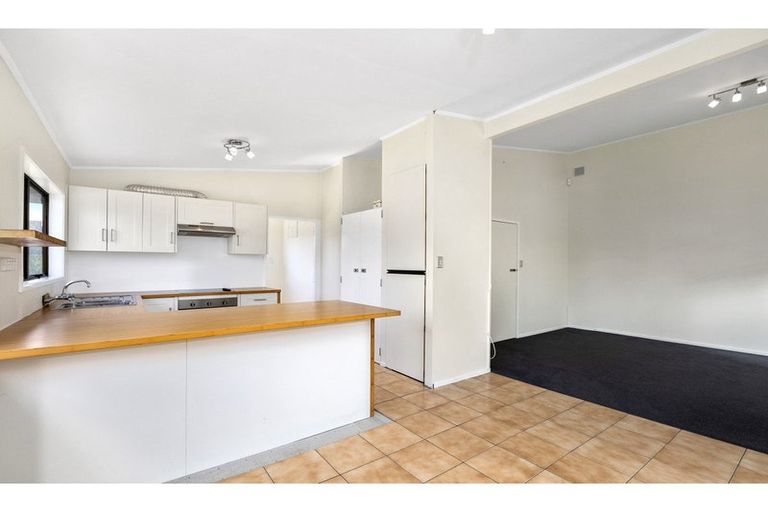 Photo of property in 1/20 Halder Place, Torbay, Auckland, 0632