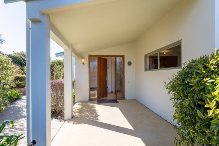 Photo of property in 10 Moreland Place, Mapua, 7005