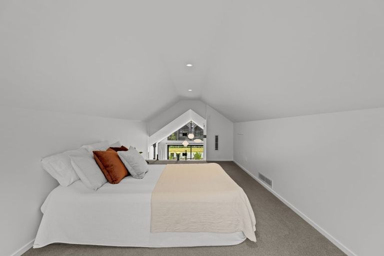 Photo of property in 10 Taurus Lane, Jacks Point, 9371