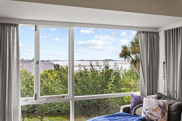 Photo of property in 7 Rangatira Terrace, Mount Pleasant, Christchurch, 8081