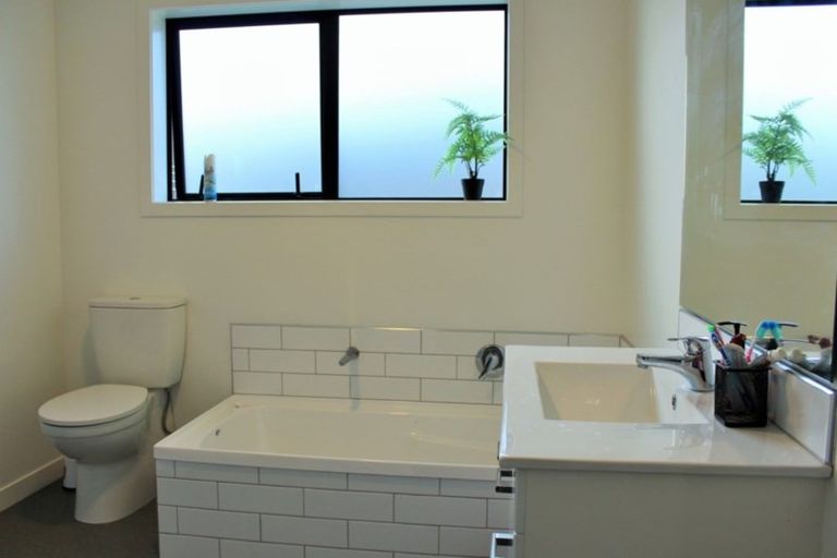 Photo of property in 51 Takitimu Avenue, Te Anau, 9600