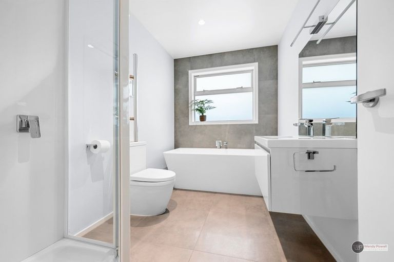 Photo of property in 972a High Street, Avalon, Lower Hutt, 5011