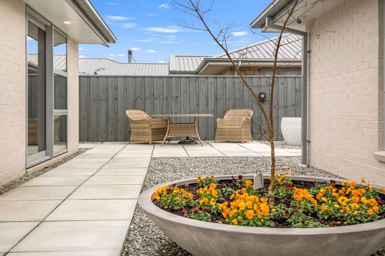 Photo of property in 4 Hunter Lane, Amberley, 7410