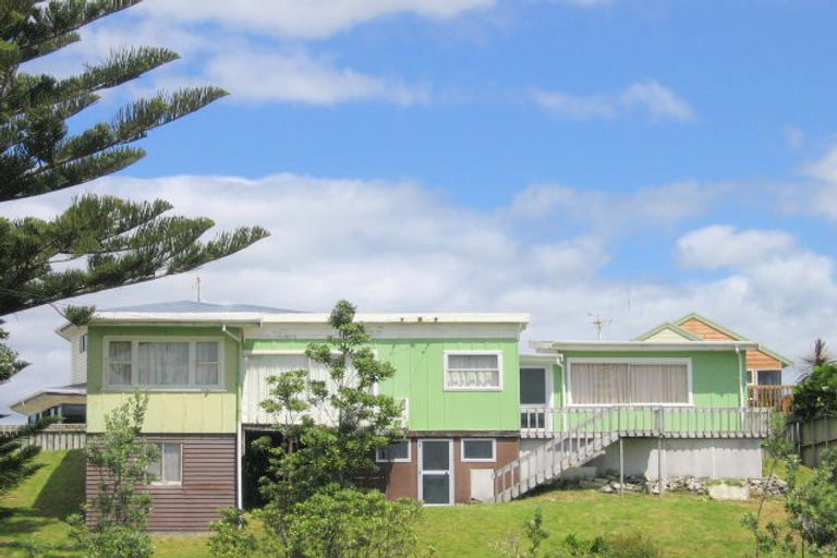 Photo of property in 172 Seaforth Road, Waihi Beach, 3611