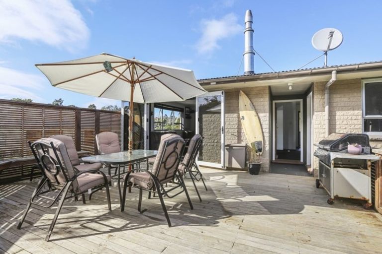 Photo of property in 7 Oawai Place, Marfell, New Plymouth, 4310