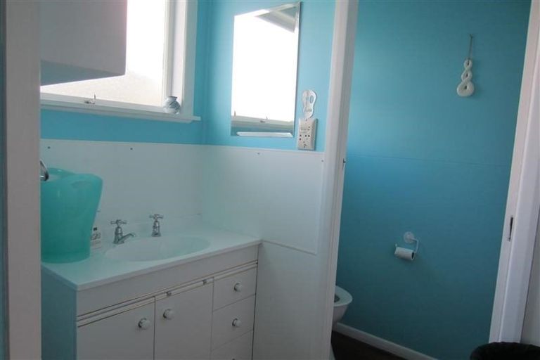 Photo of property in 32 Rua Avenue, Waitarere Beach, Levin, 5510