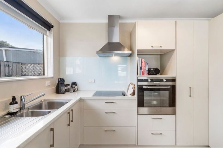 Photo of property in 56a Florence Avenue, Orewa, 0931