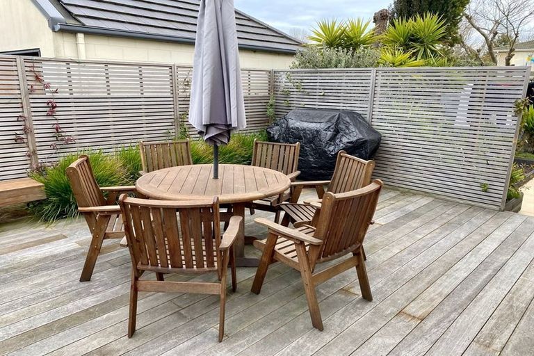 Photo of property in 150a Avonhead Road, Avonhead, Christchurch, 8042