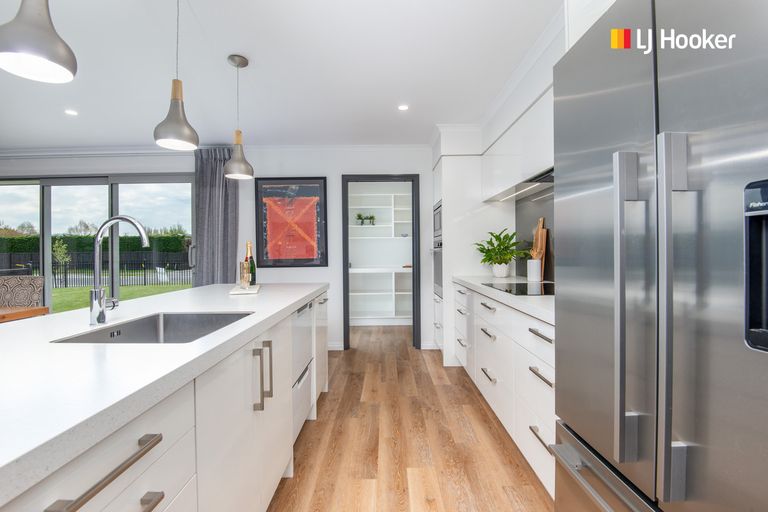 Photo of property in 8 Kinloch Place, Mosgiel, 9024