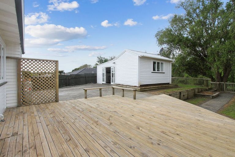 Photo of property in 32 Mellsop Avenue, Waiuku, 2123