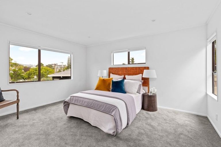 Photo of property in 1/22 Bevyn Street, Castor Bay, Auckland, 0620