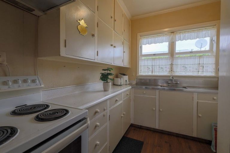 Photo of property in 2/208 Grove Road, Mayfair, Hastings, 4122