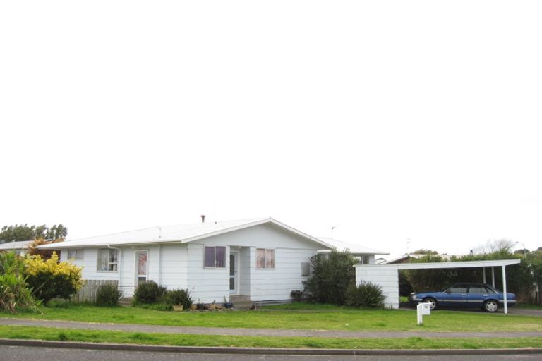 Photo of property in 6-6a Veronica Place, Bell Block, New Plymouth, 4312