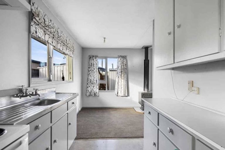 Photo of property in 2/25 Johns Road, Belfast, Christchurch, 8051