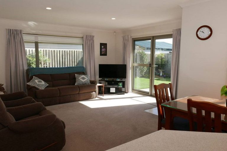 Photo of property in 4/241 Matsons Avenue, Papanui, Christchurch, 8053