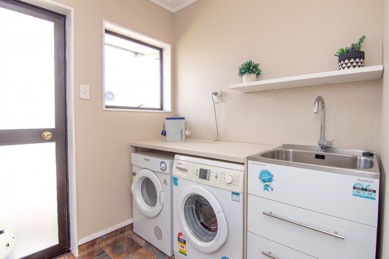 Photo of property in 115 Amberley Avenue, Highbury, Palmerston North, 4412