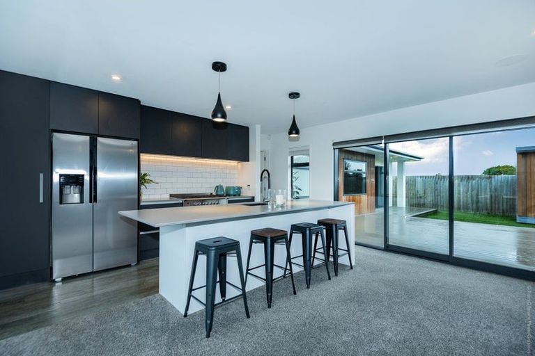 Photo of property in 14 Blue Gum Place, New Brighton, Christchurch, 8083