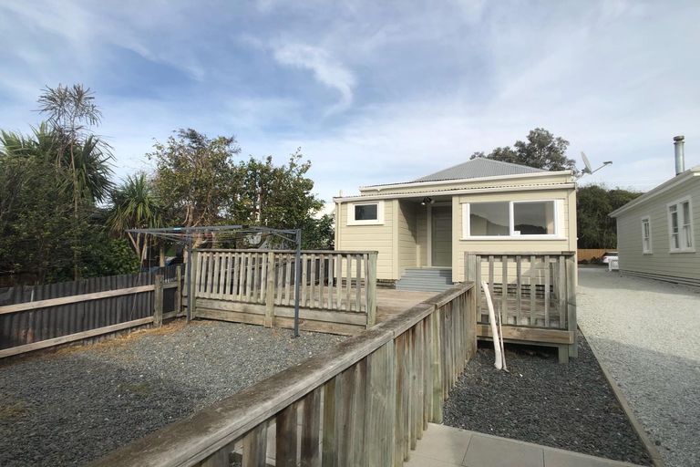 Photo of property in 11 Berry Street, Gisborne, 4010