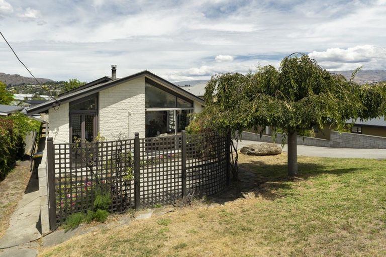 Photo of property in 68 Royal Terrace, Alexandra, 9320