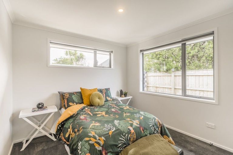 Photo of property in 27a Oriwa Street, Waikanae, 5036